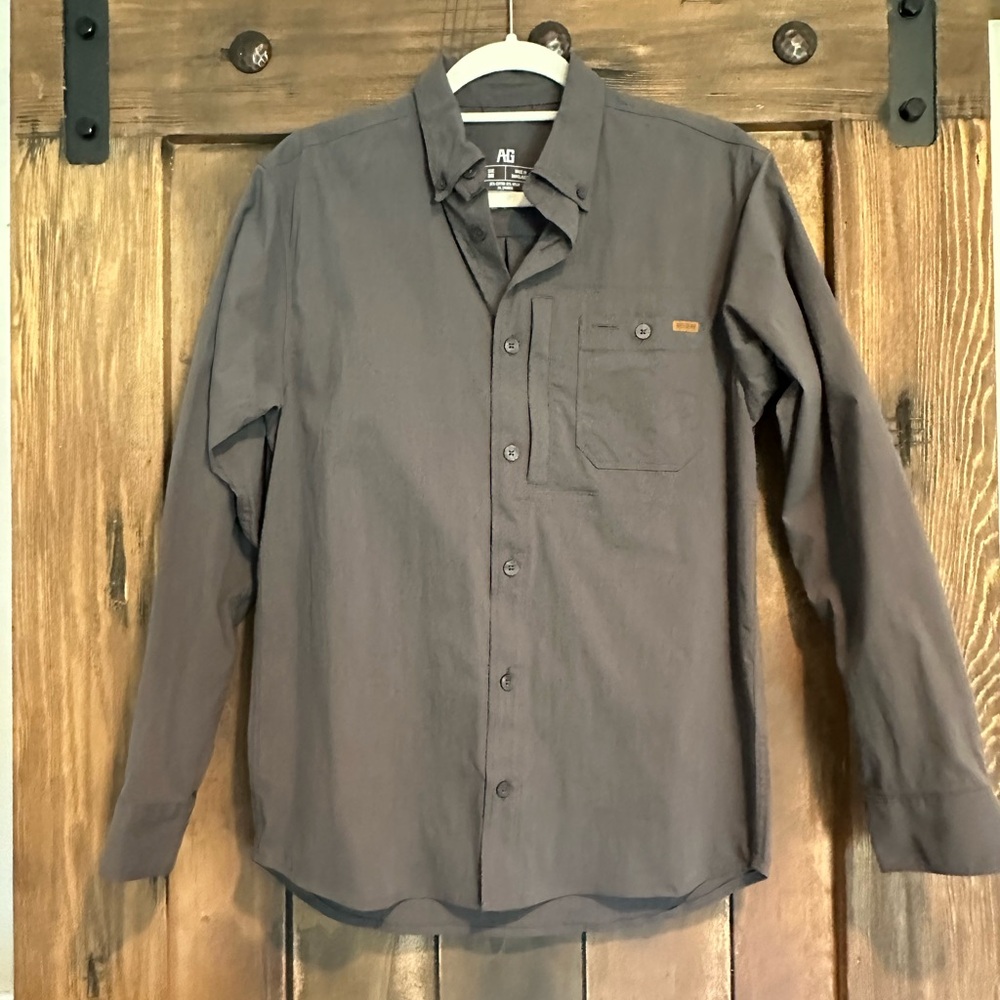 AG Gear men’s small button up shirt
